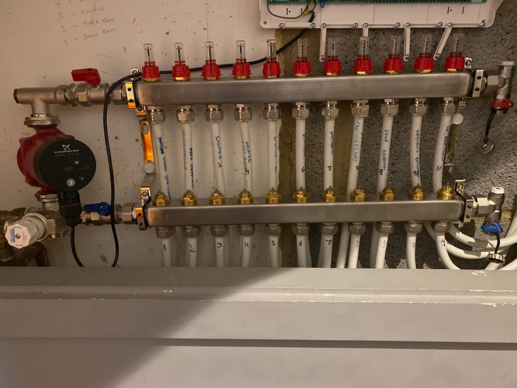 Different valves of underfloor heating